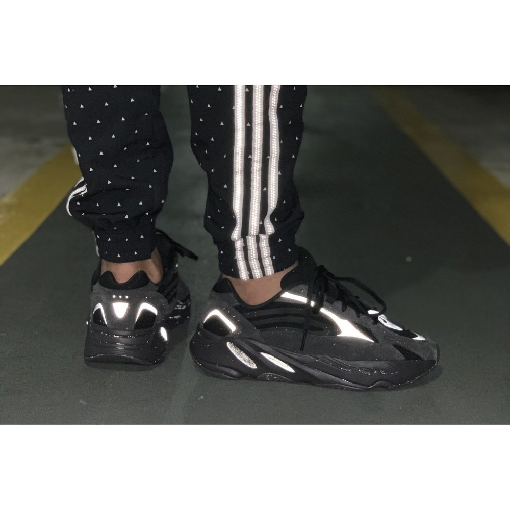 Adidas yeezy boost 700 v2 Vanta 黑魂全黑反光FU6684 - 潮boom了