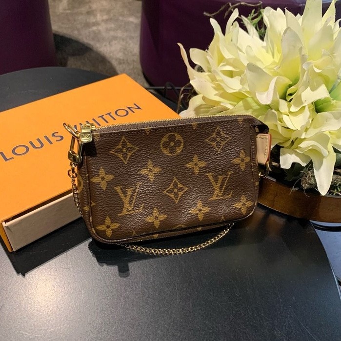 LV 老花 字紋 咖啡 Mini 迷你 拉鍊 金練 萬用包 小麻將包 M58009-細節圖5