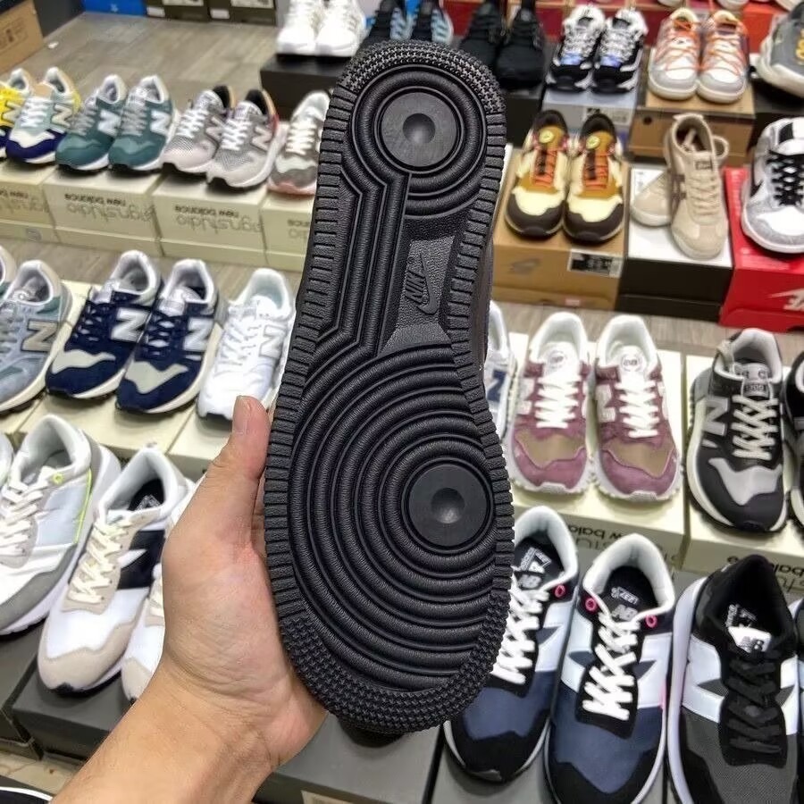 Nike Air Force 1 Low 07 黑武士 全黑 男女運動鞋 休閒鞋-細節圖6