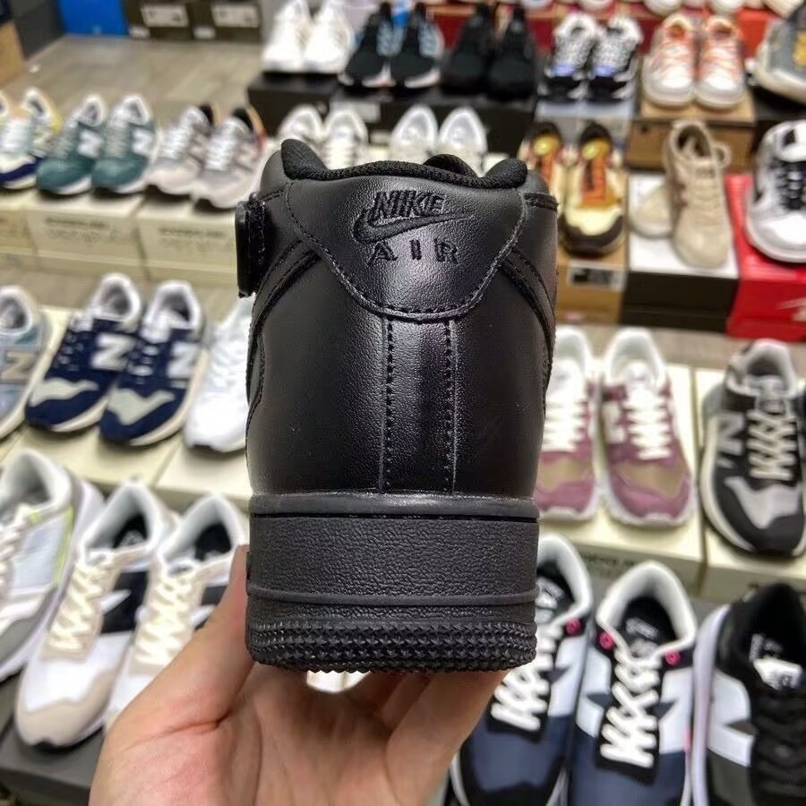 Nike Air Force 1 Low 07 黑武士 全黑 男女運動鞋 休閒鞋-細節圖7