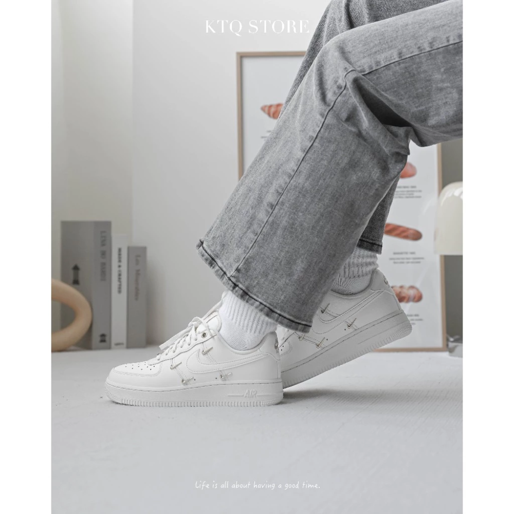Nike Air Force 1 Low ＇Mini Gold ＇ 白金 FV3654-111-細節圖5