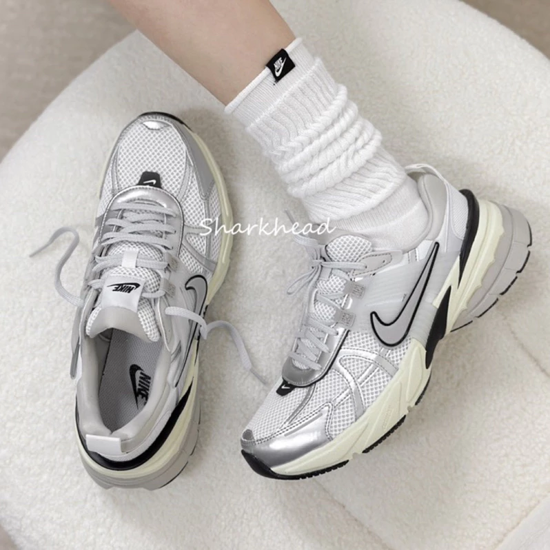 Nike V2K Run 奶油底 老爹鞋 復古鞋 增高 白銀 銀 FD0736-100 白綠-細節圖4