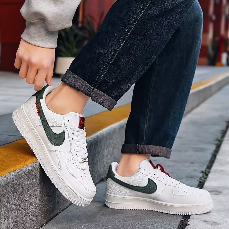 NIKE AIR FORCE 1 LOW 蛇年限定 白綠 蛇鱗 休閒鞋 男鞋 節慶 過年 HV5979-130-細節圖3