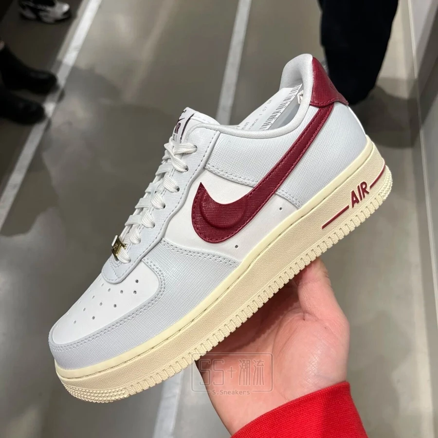 Nike Air Force 1 AF1 休閒鞋 白紅 白酒紅 奶油底 灰紅 灰酒紅 金幣 DV7584-100-001-細節圖7