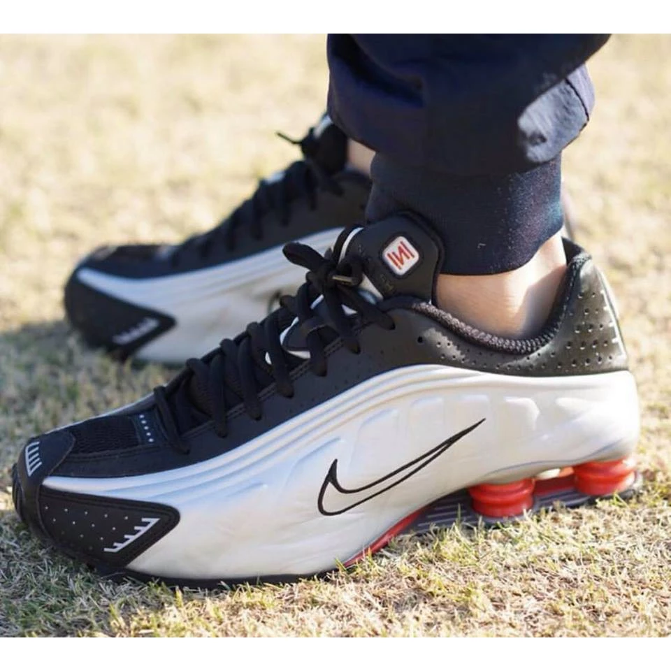 NIKE SHOX R4 OG 黑銀紅 Black Metallic Silver 彈簧 BV1111-008-細節圖9