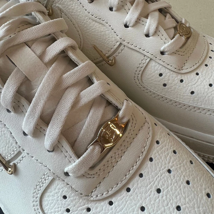Nike W Air Force 1 米色 小金勾 FV3654111 炫雅-細節圖5