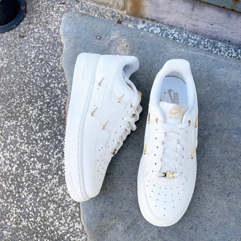 Nike W Air Force 1 米色 小金勾 FV3654111 炫雅-細節圖7