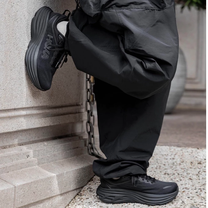 歐美代購Hoka One One Bondi 8 全黑1127953-BBLC-細節圖2