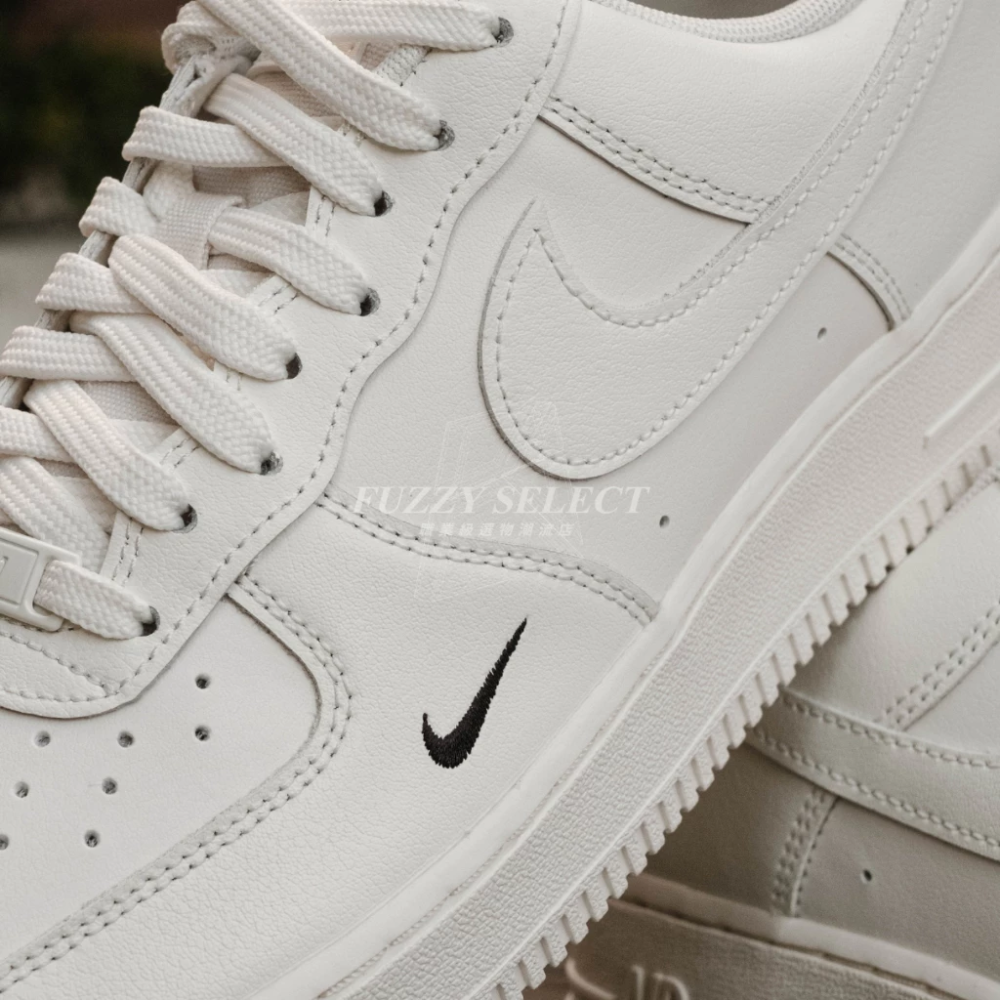 W Nike Air Force 1 黑小勾 刺繡 奶油白 HF1058-133-細節圖3