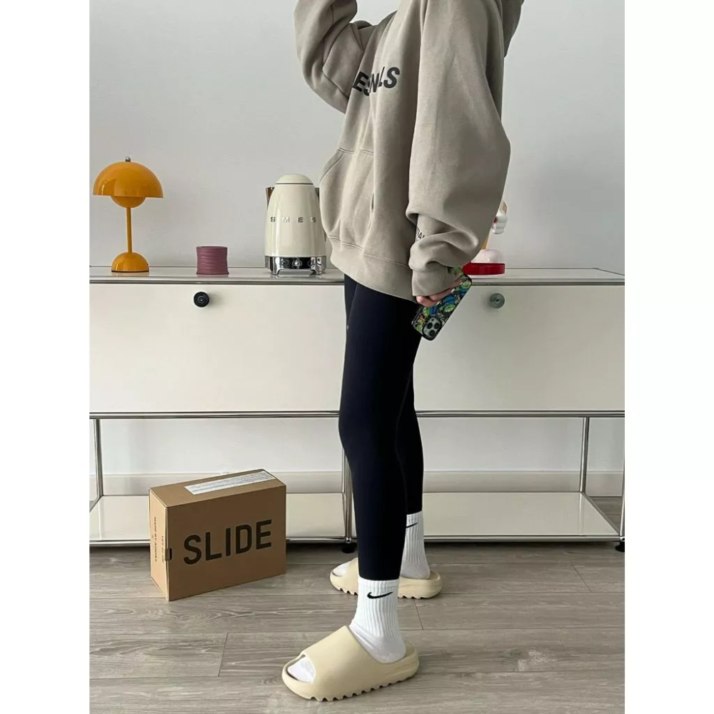 YEEZY Slide Bone 骨白 白 米棕 奶茶色 拖鞋 椰子拖 厚底拖鞋 男女鞋 FZ5897 HQ6448-細節圖8