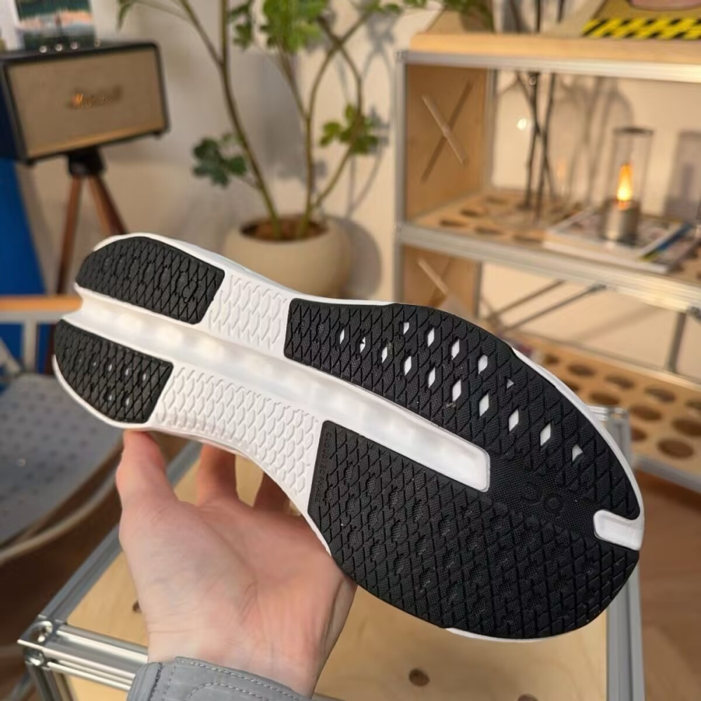 On Cloudsurfer Next 跑鞋 男女 慢跑鞋 寬楦 慢跑鞋 休閒運動鞋ON3WE30201200-細節圖4