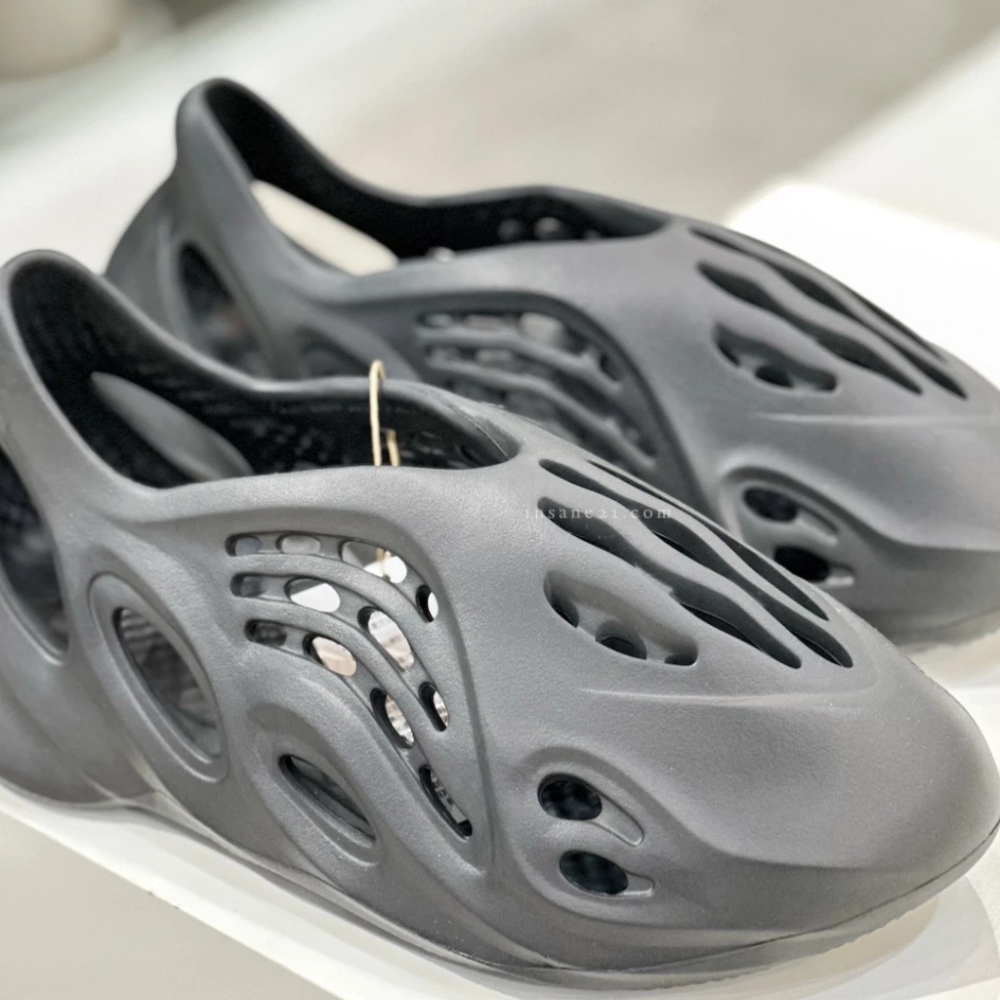 ADIDAS YEEZY FOAM RUNNER ＂ONYX＂ 瑪瑙黑武士 HP8739-細節圖2