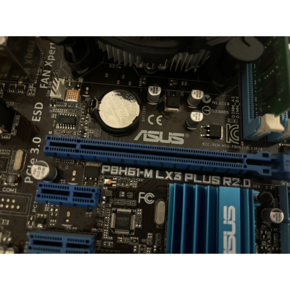 ~二手~ ASUS 華碩 P8H61-M LX3 PLUS R2.0 主機板 + Intel i3-3220 + 4GB-細節圖2