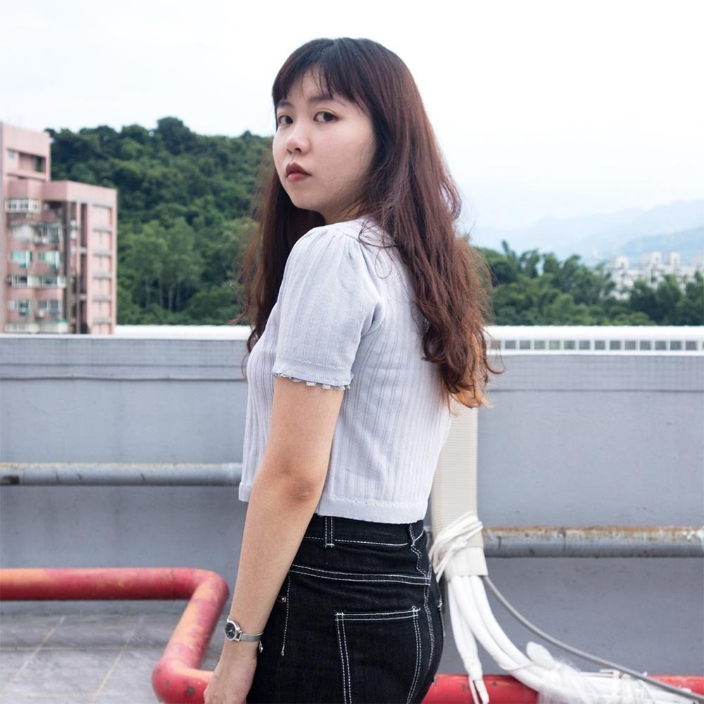 RayRayStephanie 淺藍氣質蕾絲花邊短版上衣-細節圖2