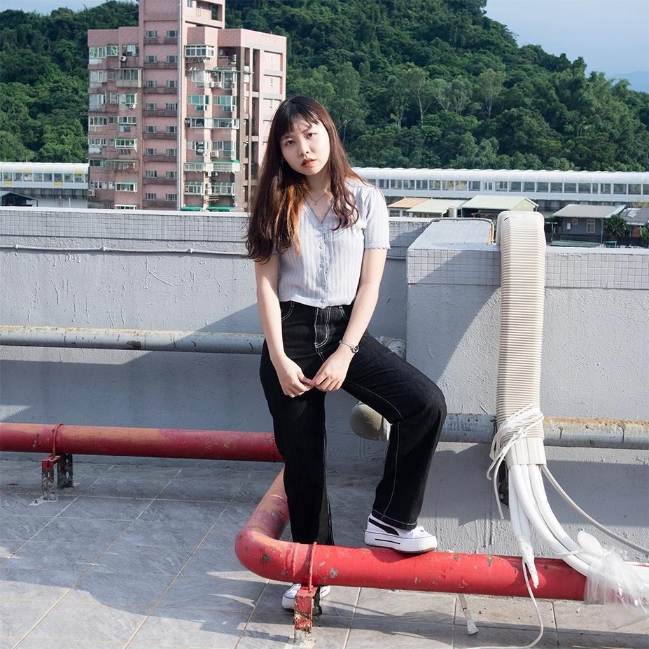 RayRayStephanie 淺藍氣質蕾絲花邊短版上衣-細節圖5