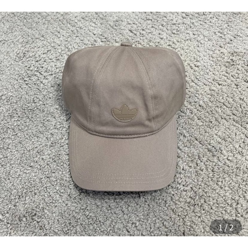 Adidas Originals 三葉草 小Logo 老帽 卡其-細節圖2