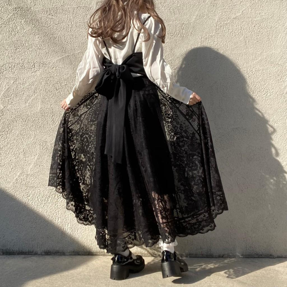 現貨💖猫日屋💖古董蕾絲鏤空復古A字大裙襬長裙-細節圖2