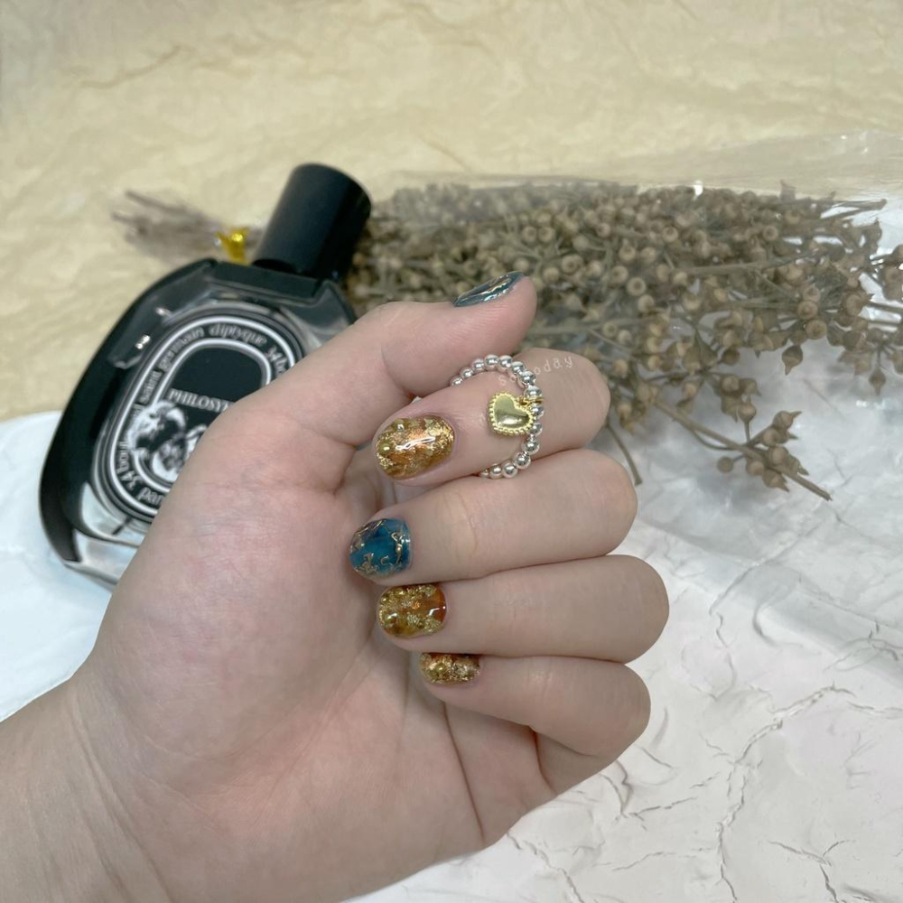 現貨💖猫日屋💖 🇰🇷 925s 復古宮廷感串珠愛心彈力戒指-細節圖6