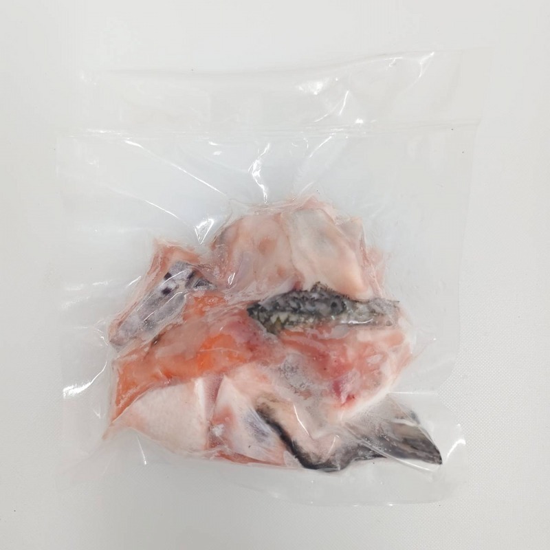 【一夫水產】挪威－鮭魚頭下巴切丁（200g/包）-細節圖6