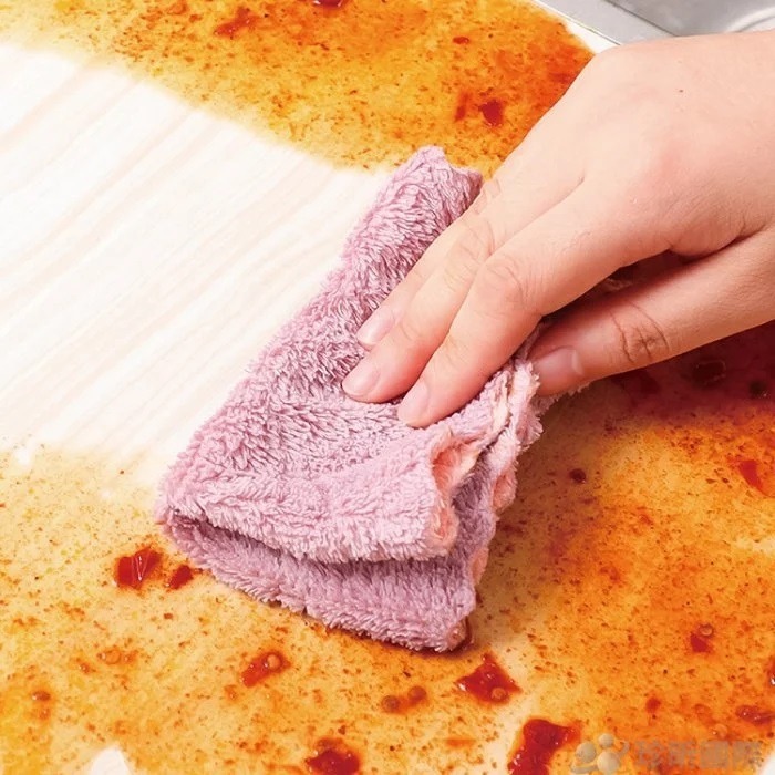 【漂亮購物】雙面吸水抹布 1入 顏色隨機 不沾油吸水抹布 珊瑚絨抹布 抹布-細節圖9