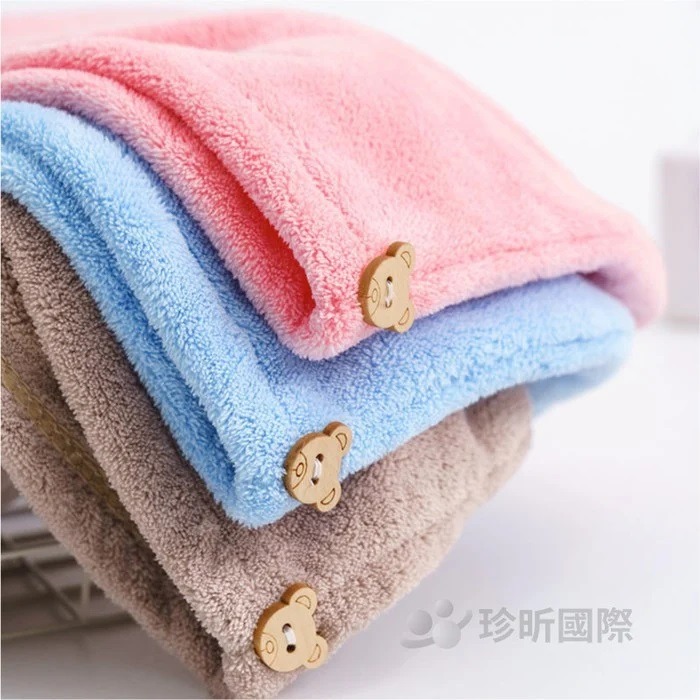 【漂亮購物】繽紛可愛小熊鈕扣珊瑚絨柔軟乾髮帽 1入 顏色隨機 浴帽 乾髮帽 珊瑚絨-細節圖7