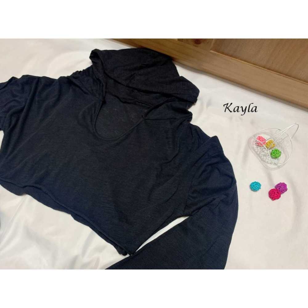 現貨⚡免運⚡絕版下殺🔥 寬鬆柔軟短版連帽長袖上衣 A0298 #Kayla.girl #少女愷拉-細節圖4