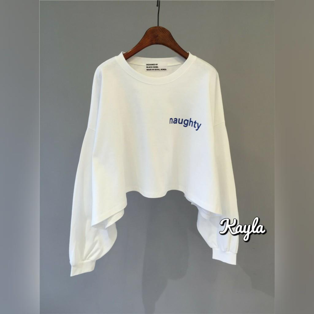 現貨⚡免運⚡速寄🚛 街頭個性字母短版大學T A0841 #Kayla.girl #少女愷拉 #實穿-細節圖4