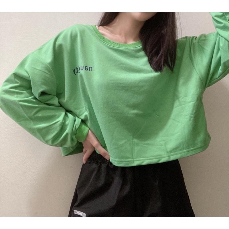 現貨⚡免運⚡速寄🚛 街頭個性字母短版大學T A0841 #Kayla.girl #少女愷拉 #實穿-細節圖5