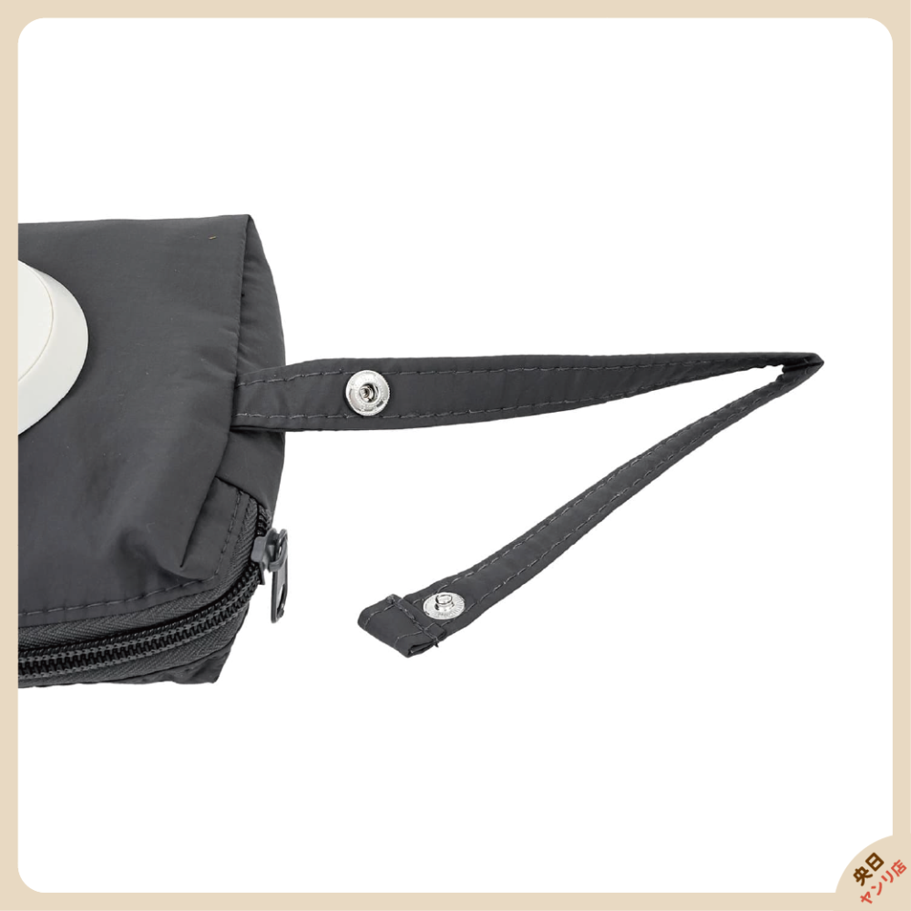 日本 3COINS 濕紙巾袋 濕紙巾收納 濕紙巾 濕紙巾外出袋 濕紙巾外出包 便攜式 外出包 推車濕紙巾-細節圖6