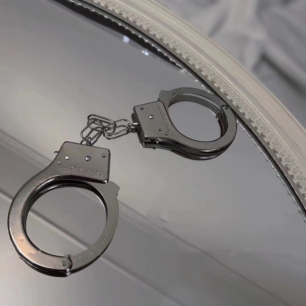 午夜衣櫥🌹現貨🔥情趣手銬 SM手銬 BDSM SM 調教 sm 情趣精品 手銬 腳銬 綑綁 情趣用品 情趣玩具-細節圖2