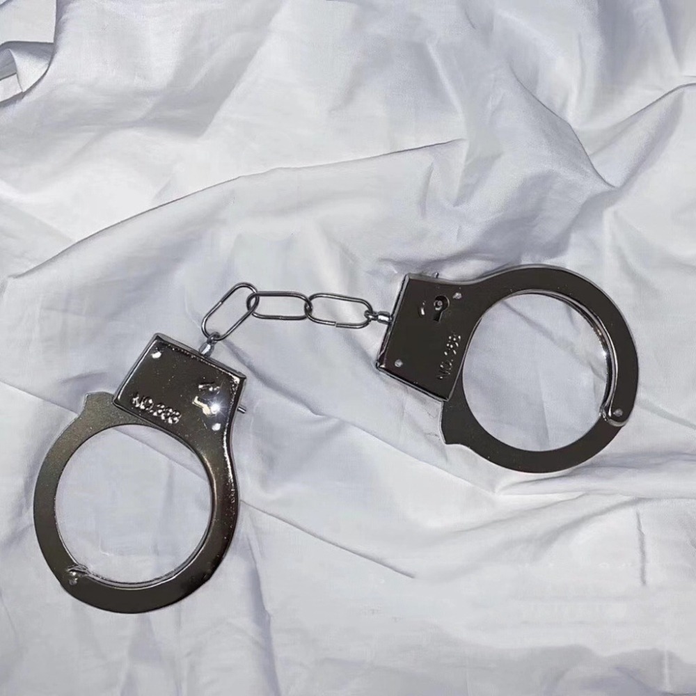 午夜衣櫥🌹現貨🔥情趣手銬 SM手銬 BDSM SM 調教 sm 情趣精品 手銬 腳銬 綑綁 情趣用品 情趣玩具-細節圖5