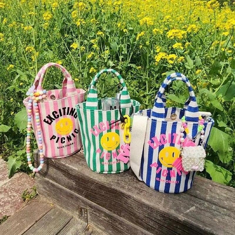 Chellmee ✈️韓國代購✈️「MAKOMAKI  」笑臉條紋水桶包 手提包 肩背包-細節圖5