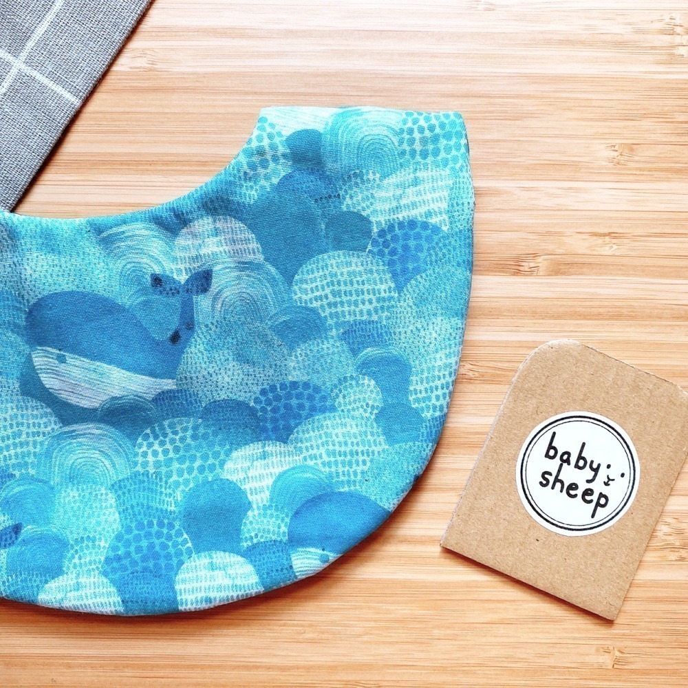 【babysheep】8層棉海洋鯨魚圍兜 蛋型圓兜 圍兜兜 男寶圍兜 寶寶口水巾 手作圍兜 圍兜 口水巾 吸水兜 客製-細節圖3