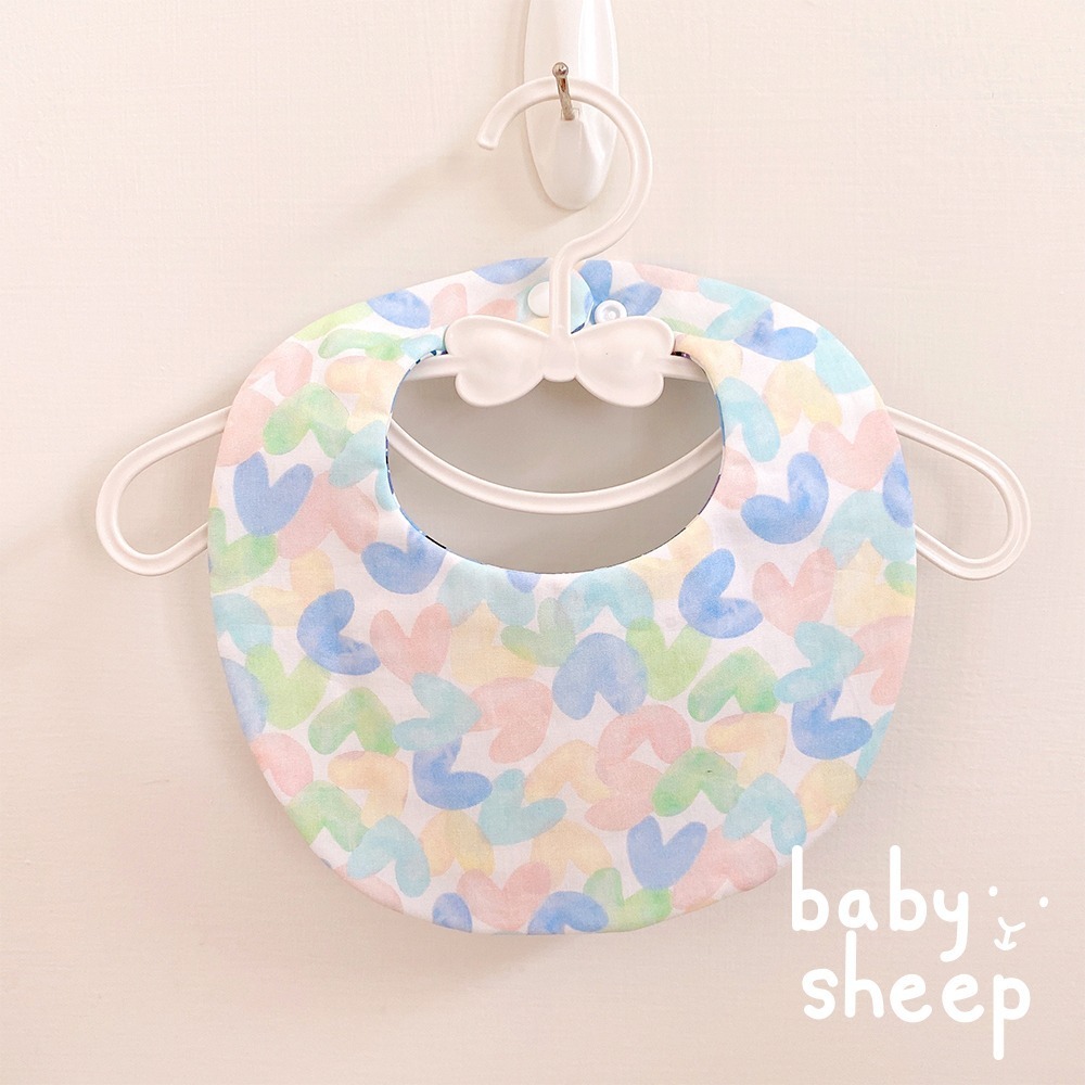 【babysheep】8層棉馬卡龍藍愛心圍兜 蛋型圓兜 女寶 圍兜兜 寶寶口水巾 手作圍兜 圍兜 口水巾 吸水兜 兜兜-細節圖3