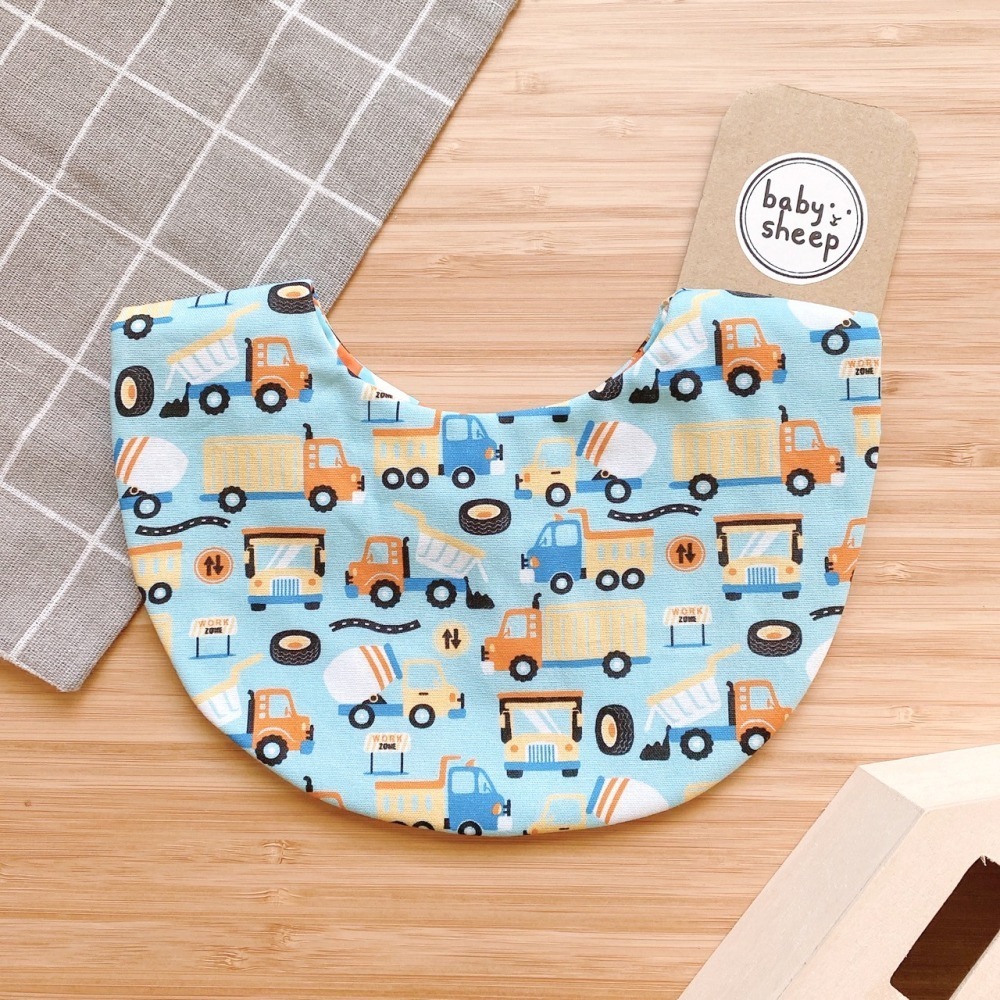 【babysheep】8層工程車車圍兜 蛋型圓兜 男寶圍兜 圍兜兜 寶寶口水巾 手作圍兜 圍兜 口水巾 吸水兜 兜兜-細節圖2