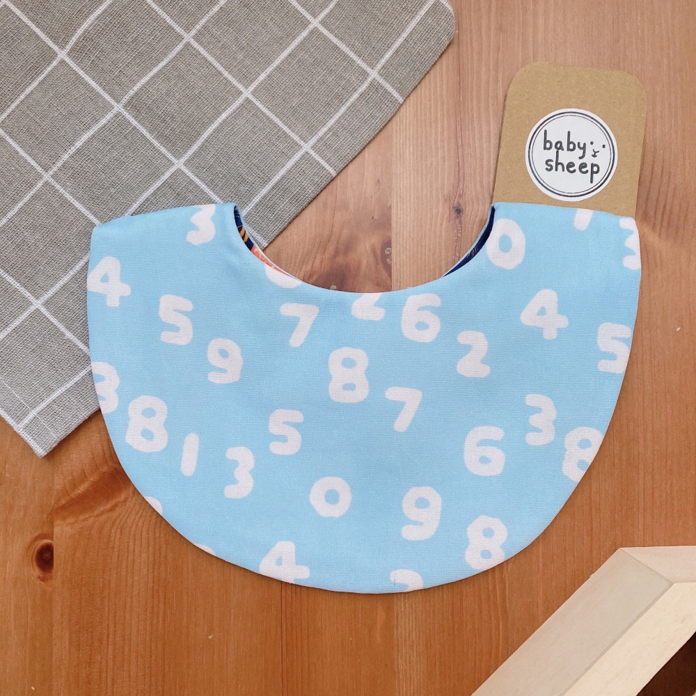 【babysheep】6層淡藍數字圍兜 蛋型圓兜 花型圍兜 圍兜兜 三角圍兜 寶寶口水巾 手作圍兜 圍兜 口水巾 吸水兜-細節圖2