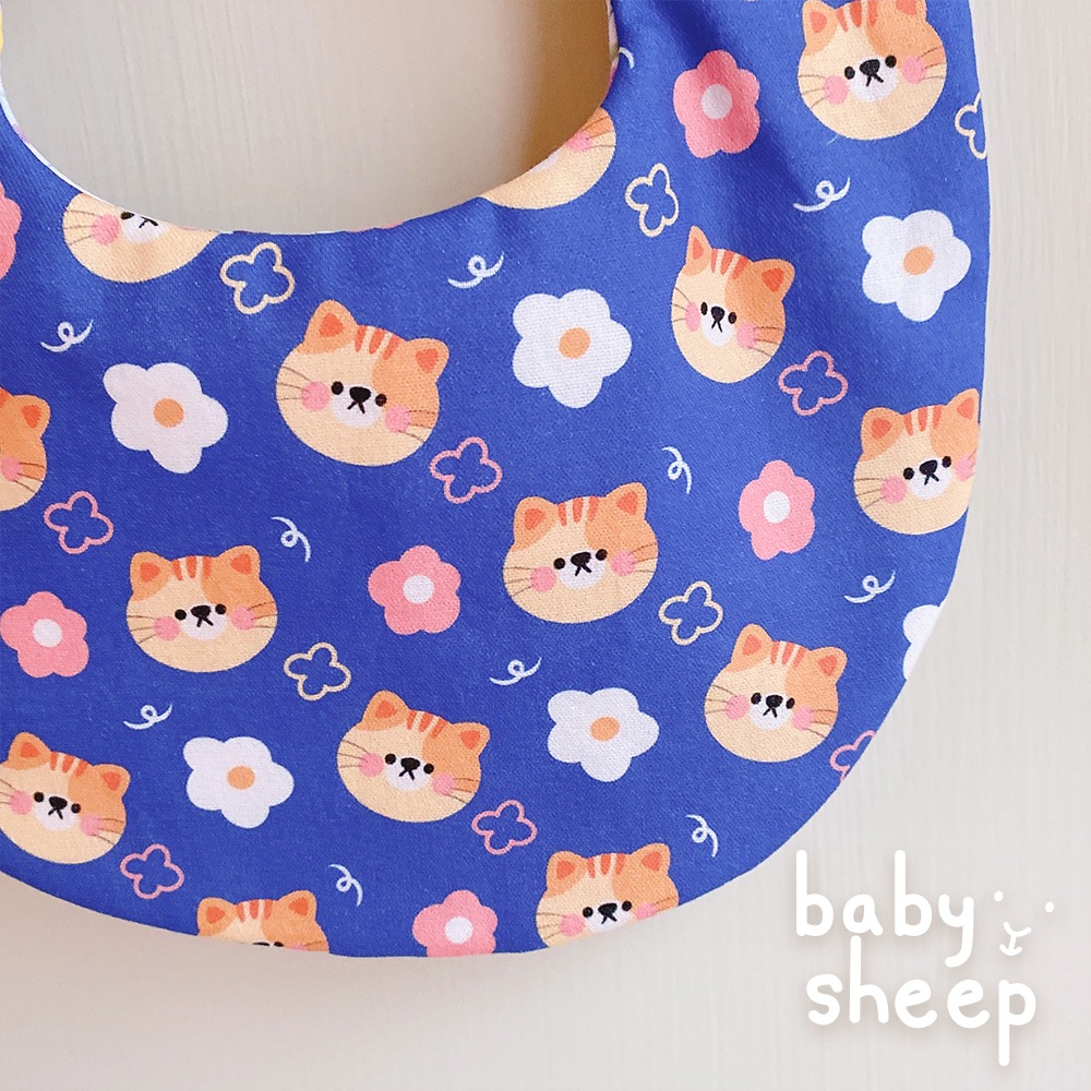 【babysheep】8層紫色花朵喵口水巾 小花貓 貓咪 小花 寶寶口水巾 手作圍兜 圍兜 口水巾 吸水兜 手作 客製-細節圖3