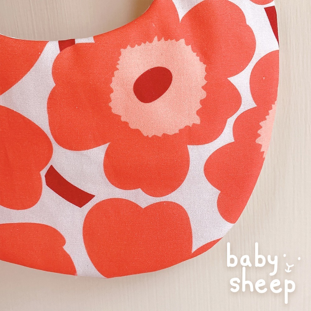 【babysheep】8層棉橘紅大花口水巾 大花圍兜 蛋型圓兜 橘紅色 好搭 手作圍兜 圍兜 吸水兜 口水巾 手作-細節圖2