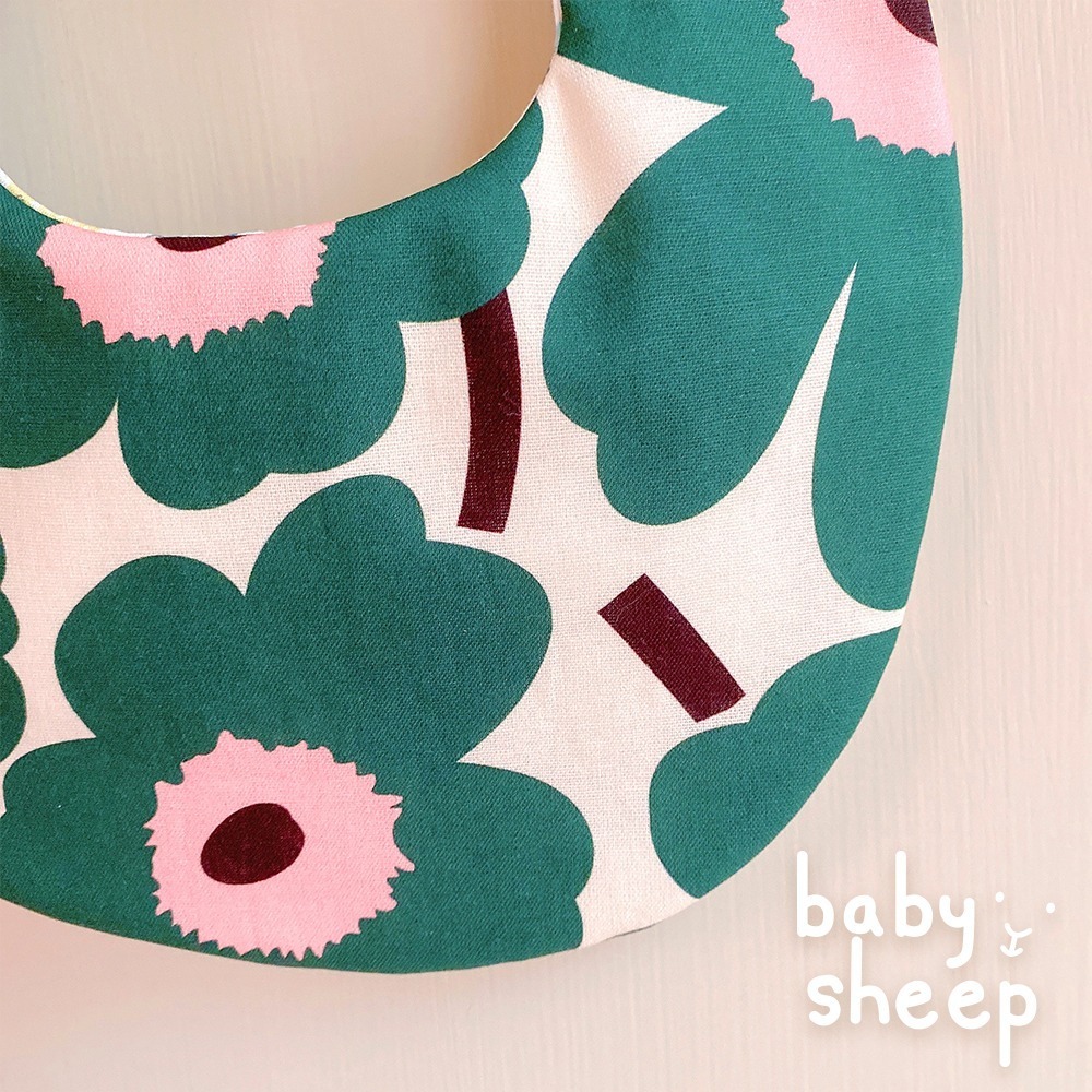 【babysheep】8層棉黛綠大花口水巾 大花圍兜 蛋型圓兜 自然感 綠色系 好搭 手作圍兜 圍兜 吸水兜 手作-細節圖3