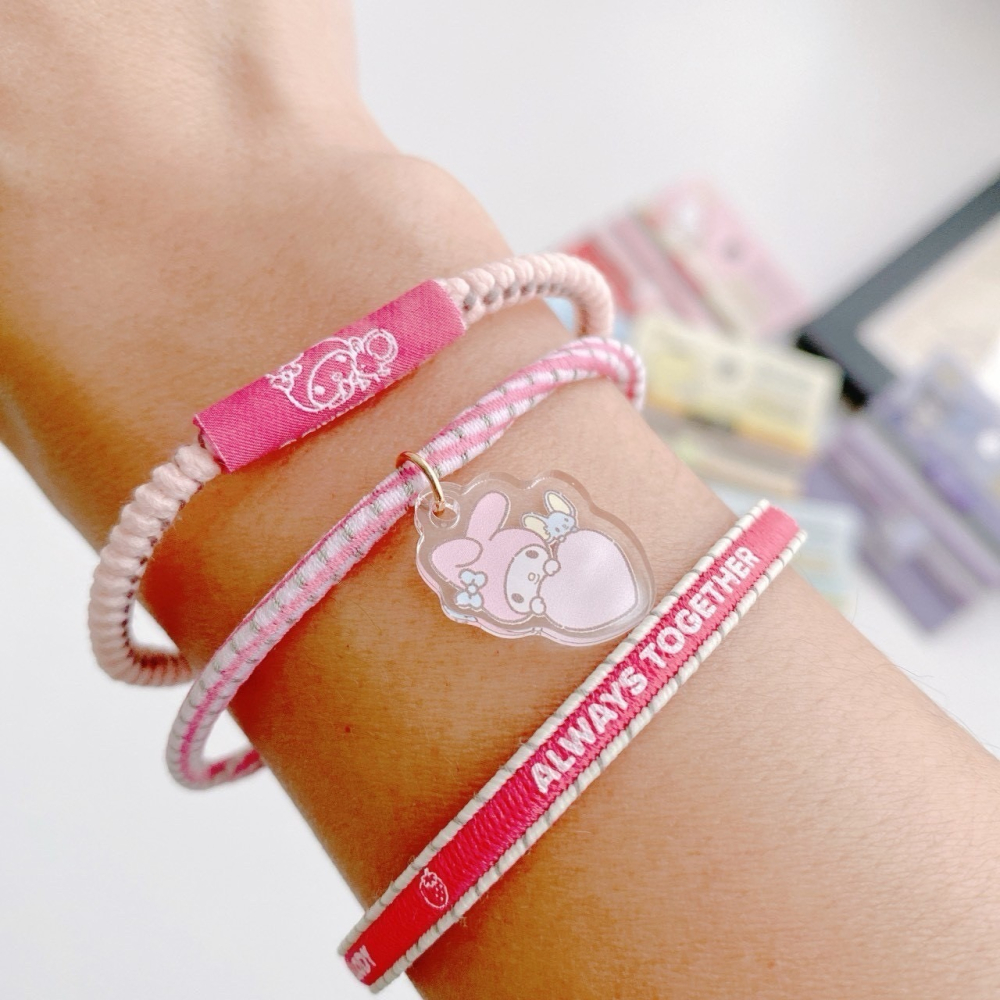 🎈彩虹尾巴🎈日本製三麗鷗防靜電手環3入組 KITTY 美樂蒂 酷洛米 布丁狗 大耳狗 帕恰狗-細節圖2