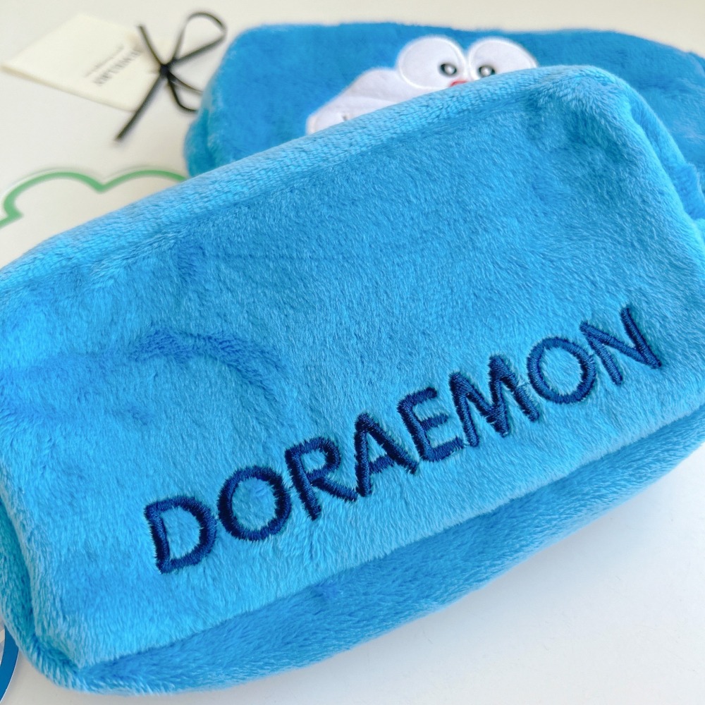 🎈彩虹尾巴🎈哆啦A夢絨毛筆袋 小叮噹 大臉 Doraemon 小物包 收納小物包 收納小包 鈴鐺-細節圖2