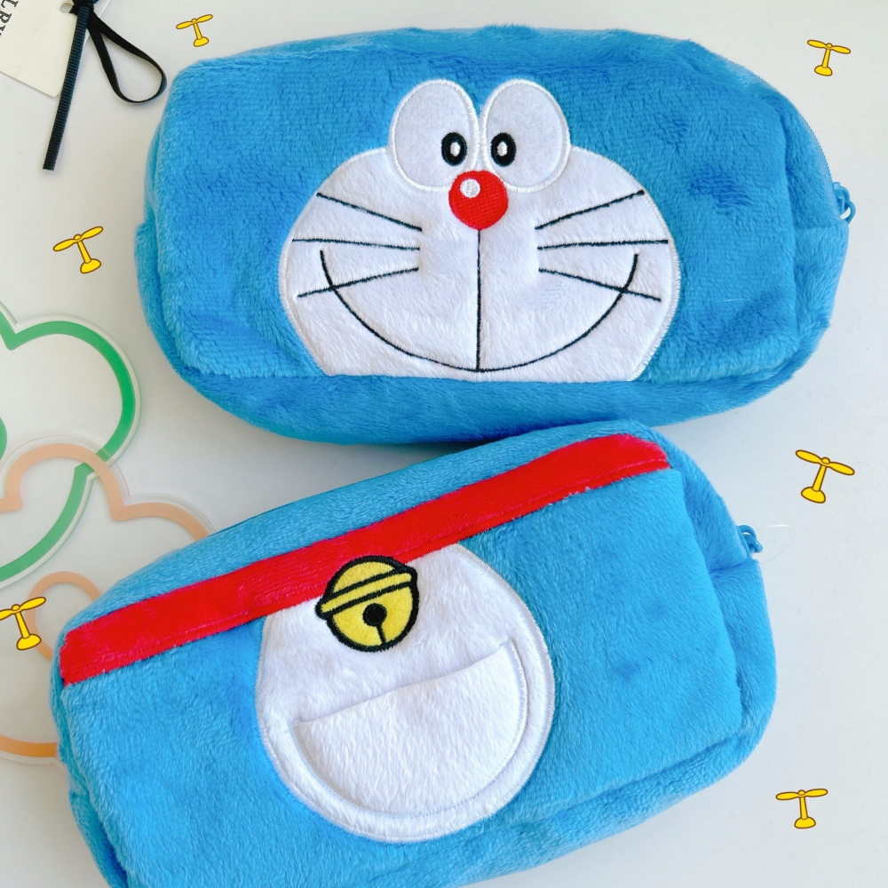 🎈彩虹尾巴🎈哆啦A夢絨毛筆袋 小叮噹 大臉 Doraemon 小物包 收納小物包 收納小包 鈴鐺-細節圖4