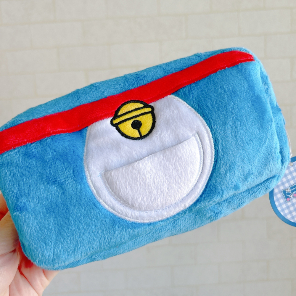 🎈彩虹尾巴🎈哆啦A夢絨毛筆袋 小叮噹 大臉 Doraemon 小物包 收納小物包 收納小包 鈴鐺-細節圖5