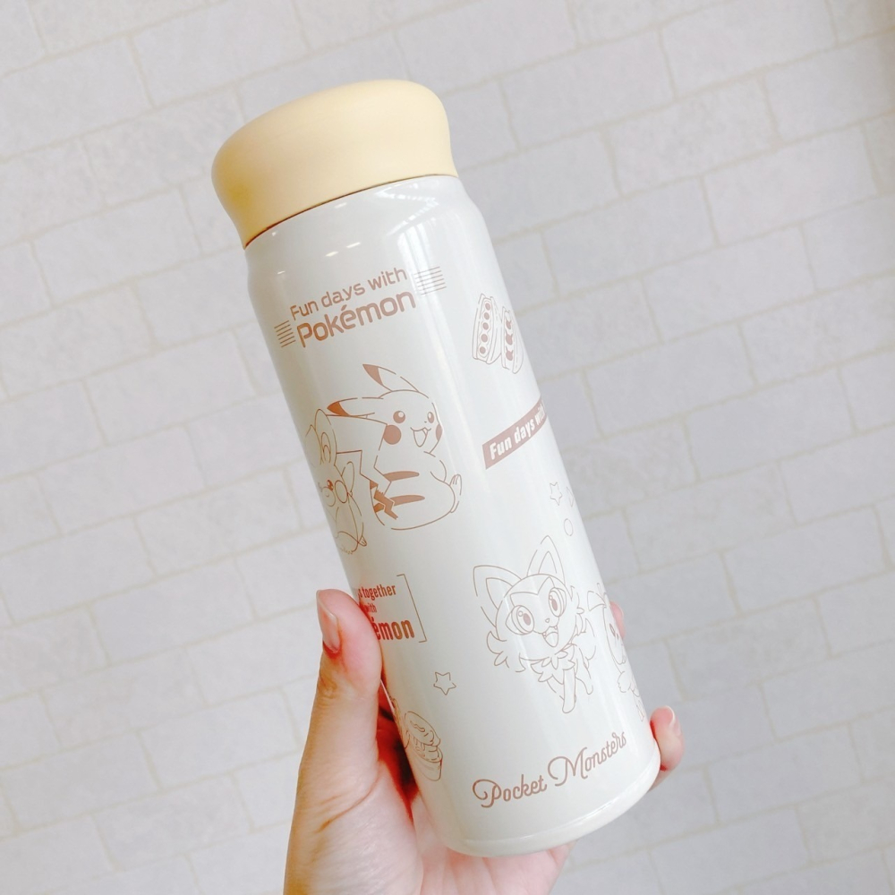 🎈彩虹尾巴🎈寶可夢滿版系列輕量保溫杯 480ml 保溫保冷杯瓶 保溫瓶 皮卡丘 新葉喵 呆火鱷 潤水鴨-細節圖9