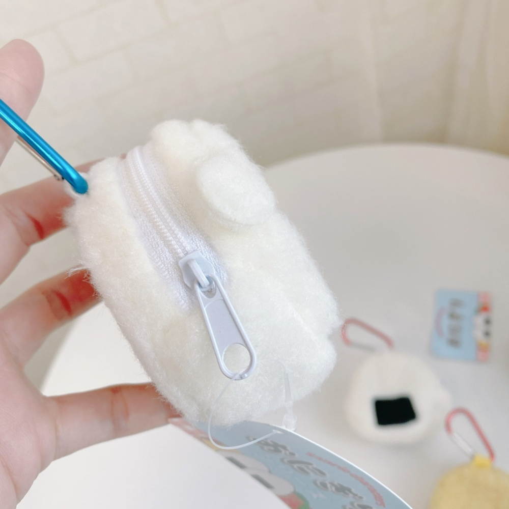 🎈彩虹尾巴🎈三麗鷗御飯糰系列零錢包附扣 絨毛零錢包扣環 飯糰造型 KITTY 大耳狗 蛋黃哥 拉鍊零錢包-細節圖3