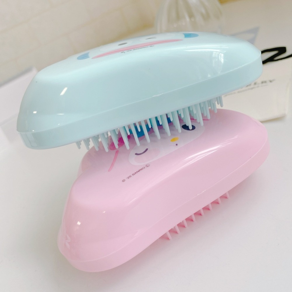 🎈彩虹尾巴🎈三麗鷗雲朵造型手握梳 KITTY 大耳狗  美樂蒂 酷洛米 人魚漢頓 梳子 塑膠梳子-細節圖4