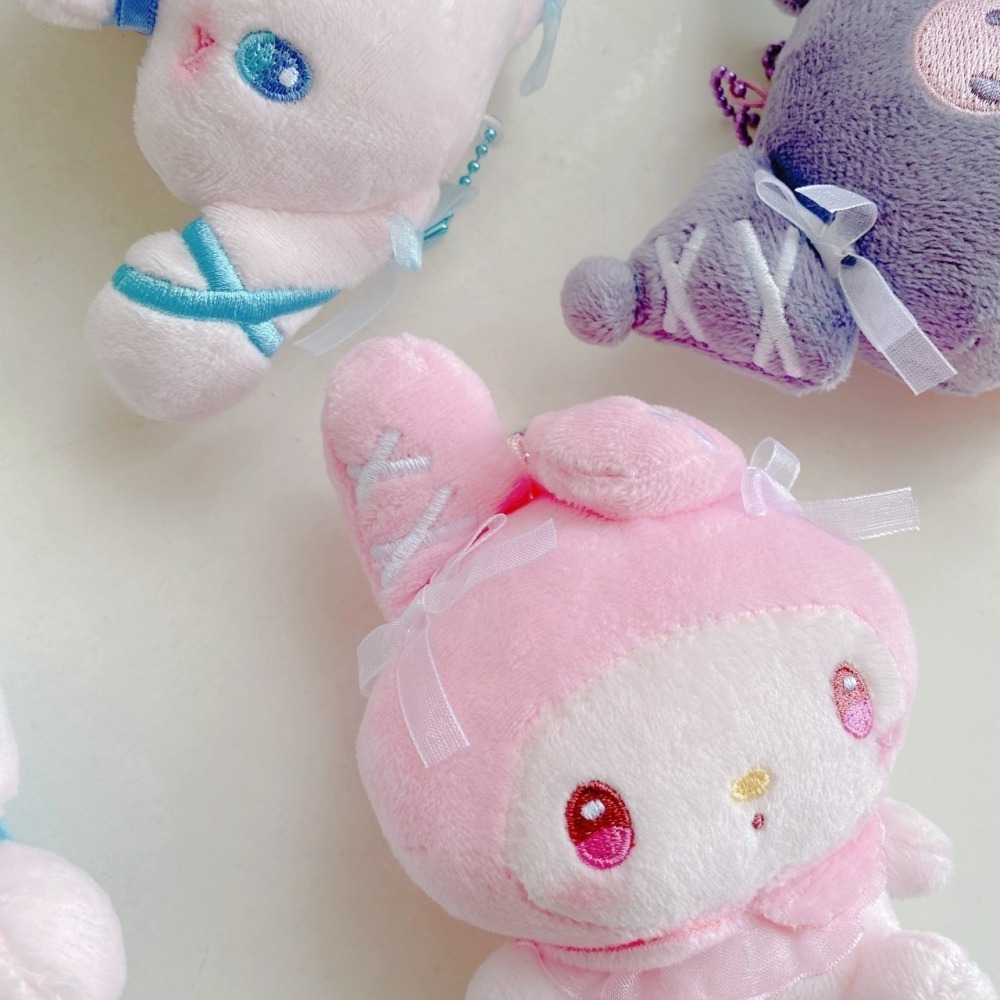 🎈彩虹尾巴🎈三麗鷗粉紅緞帶系列珠鍊娃娃吊飾 粉紅 KITTY 大耳狗 美樂蒂 酷洛米 芭蕾緞帶 吊飾娃娃 粉色-細節圖2