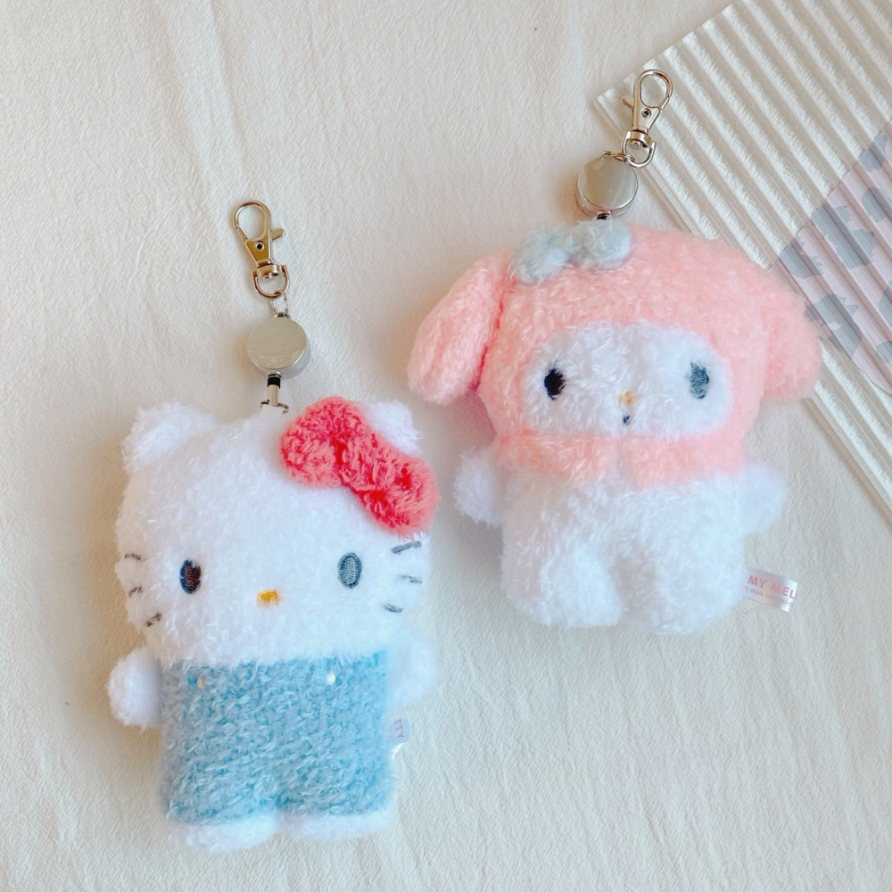 🎈彩虹尾巴🎈三麗鷗QQ毛全身造型伸縮票卡套 KITTY 美樂蒂 吊飾娃娃 絨毛娃娃吊飾-細節圖8