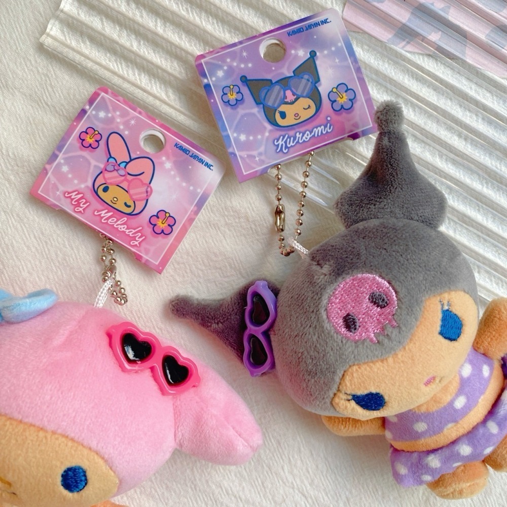 🎈彩虹尾巴🎈三麗鷗太陽眼鏡烤焦系列珠鍊娃娃吊飾 美樂蒂 KITTY 絨毛玩偶吊飾 曬黑泳衣 日燒 烤焦 夏日 游泳-細節圖2