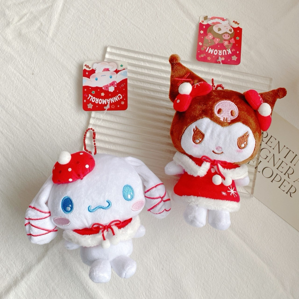 🎈彩虹尾巴🎈三麗鷗冬季披風系列珠鍊娃娃包吊飾 KITTY 美樂蒂 大耳狗 酷洛米 聖誕系列 紅色 緞帶 聖誕節-細節圖8